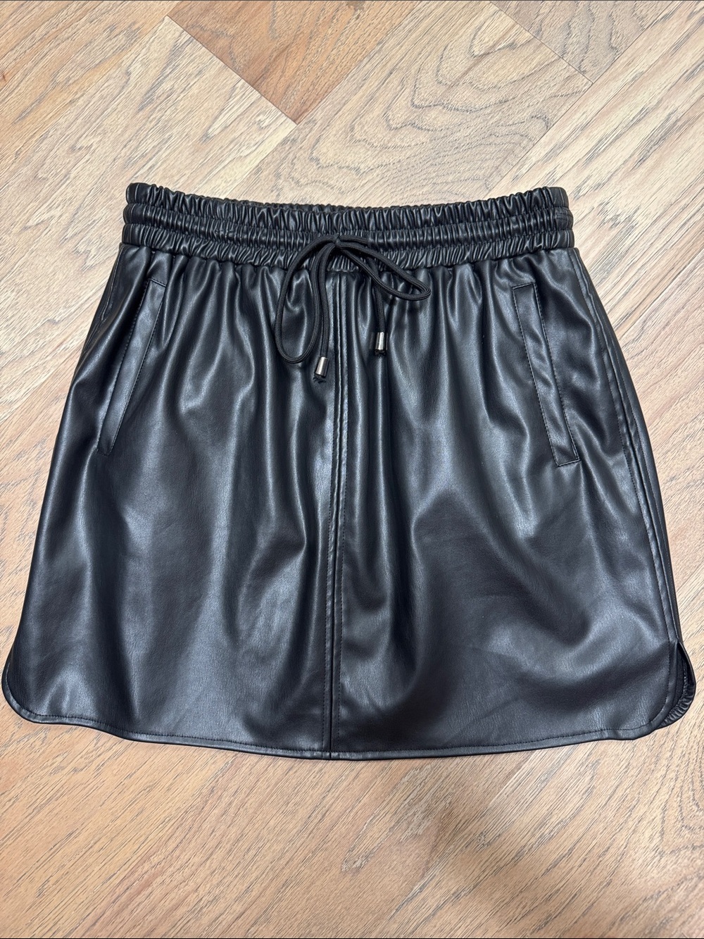 entro Black Faux Leather Drawstring Mini Skirt